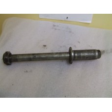 GSXR 750 WT FRONT AXLE